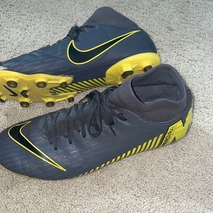 Soccer cleats
